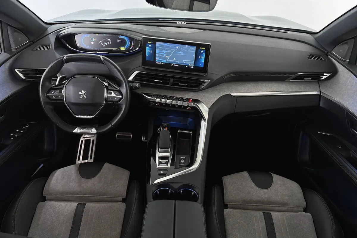 1.6 HYbrid4 300 Blue Lease GT Pano Trekhaak FOCAL Stoelverwarming