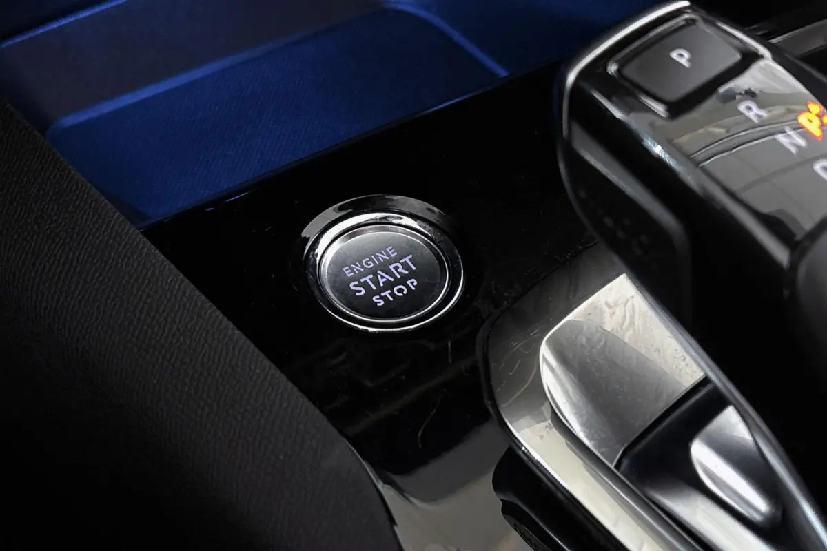 1.6 HYbrid4 300 Blue Lease GT Pano Trekhaak FOCAL Stoelverwarming