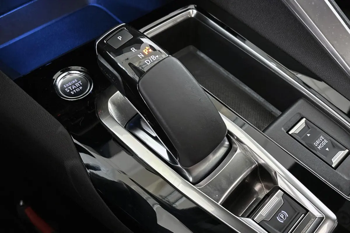1.6 HYbrid4 300 Blue Lease GT Pano Trekhaak FOCAL Stoelverwarming