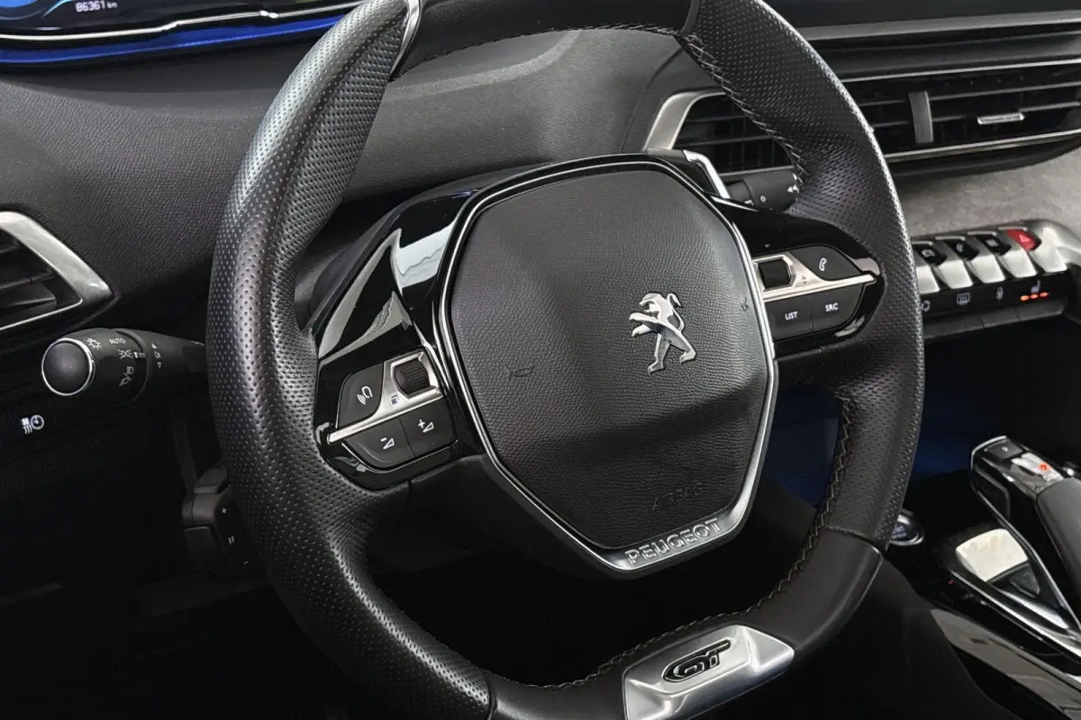 1.6 HYbrid4 300 Blue Lease GT Pano Trekhaak FOCAL Stoelverwarming