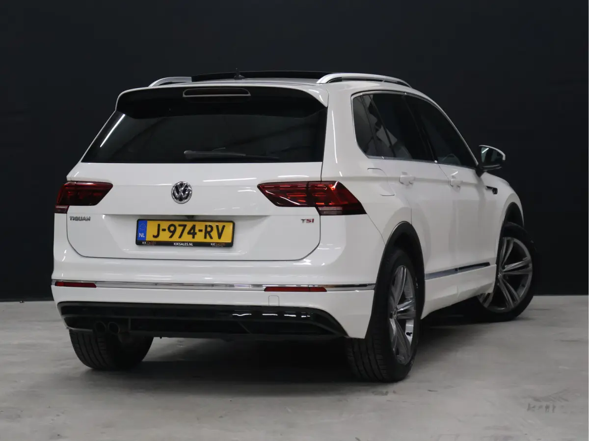 1.4 TSI ACT Comfortline Business R Line [SCHUIFKANTELDAK, APPLE CARPLAY, ANDROID, STOELVERWARMING, ADAPTIVE CRUISE CONTROL, DIGITAL DASH, CAMERA, PDC V+A, ELEKTRISCHE ACHTERKLEP, CLIMATE CON