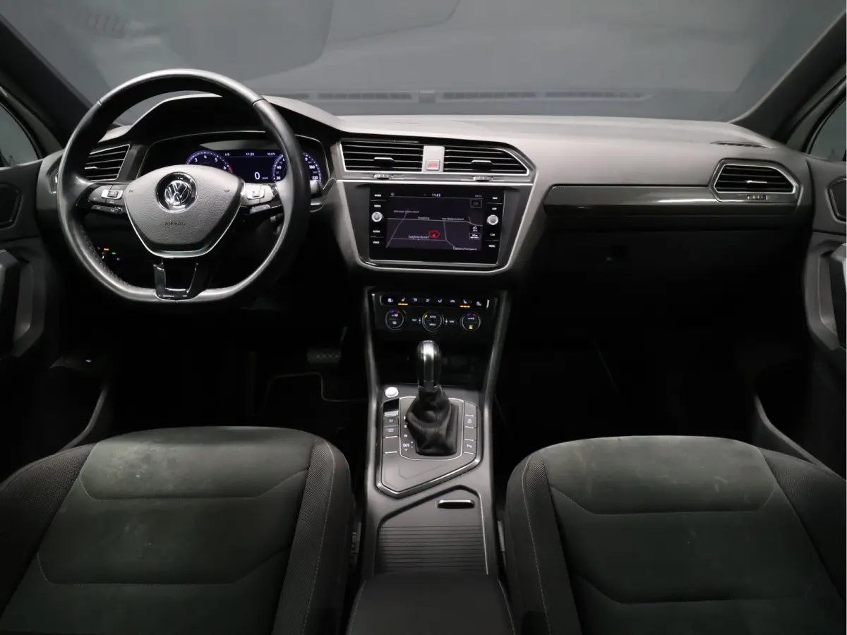 1.4 TSI ACT Comfortline Business R Line [SCHUIFKANTELDAK, APPLE CARPLAY, ANDROID, STOELVERWARMING, ADAPTIVE CRUISE CONTROL, DIGITAL DASH, CAMERA, PDC V+A, ELEKTRISCHE ACHTERKLEP, CLIMATE CON