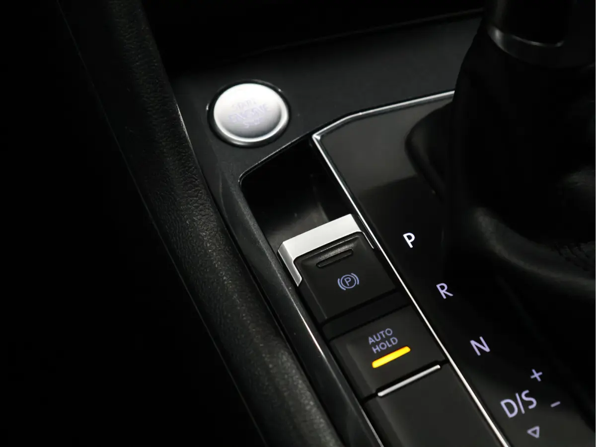 1.4 TSI ACT Comfortline Business R Line [SCHUIFKANTELDAK, APPLE CARPLAY, ANDROID, STOELVERWARMING, ADAPTIVE CRUISE CONTROL, DIGITAL DASH, CAMERA, PDC V+A, ELEKTRISCHE ACHTERKLEP, CLIMATE CON