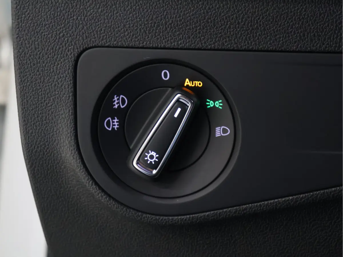 1.4 TSI ACT Comfortline Business R Line [SCHUIFKANTELDAK, APPLE CARPLAY, ANDROID, STOELVERWARMING, ADAPTIVE CRUISE CONTROL, DIGITAL DASH, CAMERA, PDC V+A, ELEKTRISCHE ACHTERKLEP, CLIMATE CON