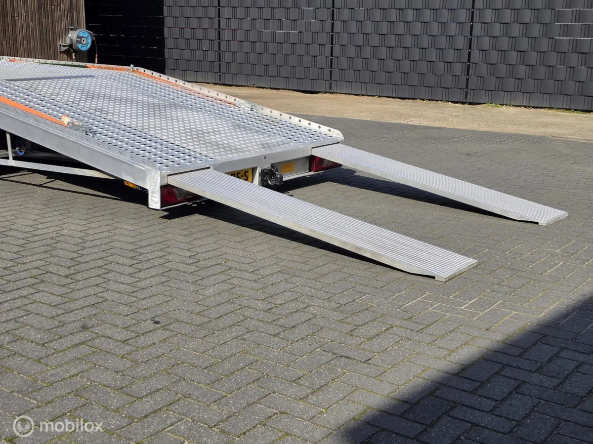AUTOMAAT TIJHOF LUCHTVERING OPRIJWAGEN AUTOTRANSPORTER
