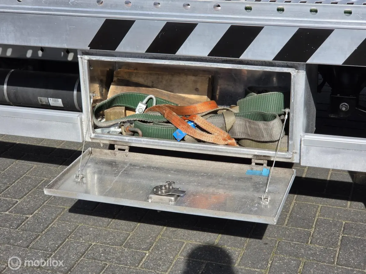 AUTOMAAT TIJHOF LUCHTVERING OPRIJWAGEN AUTOTRANSPORTER