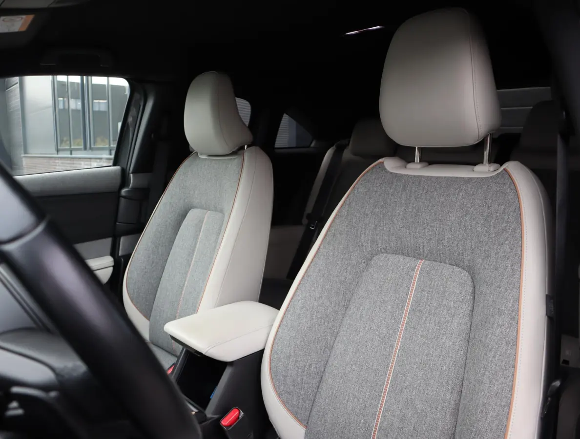 e-SkyActiv 145 First Edition 36 kWh | SOH 94% | Voorstoelen verwarmd | HUD | Camera | Memory Seats