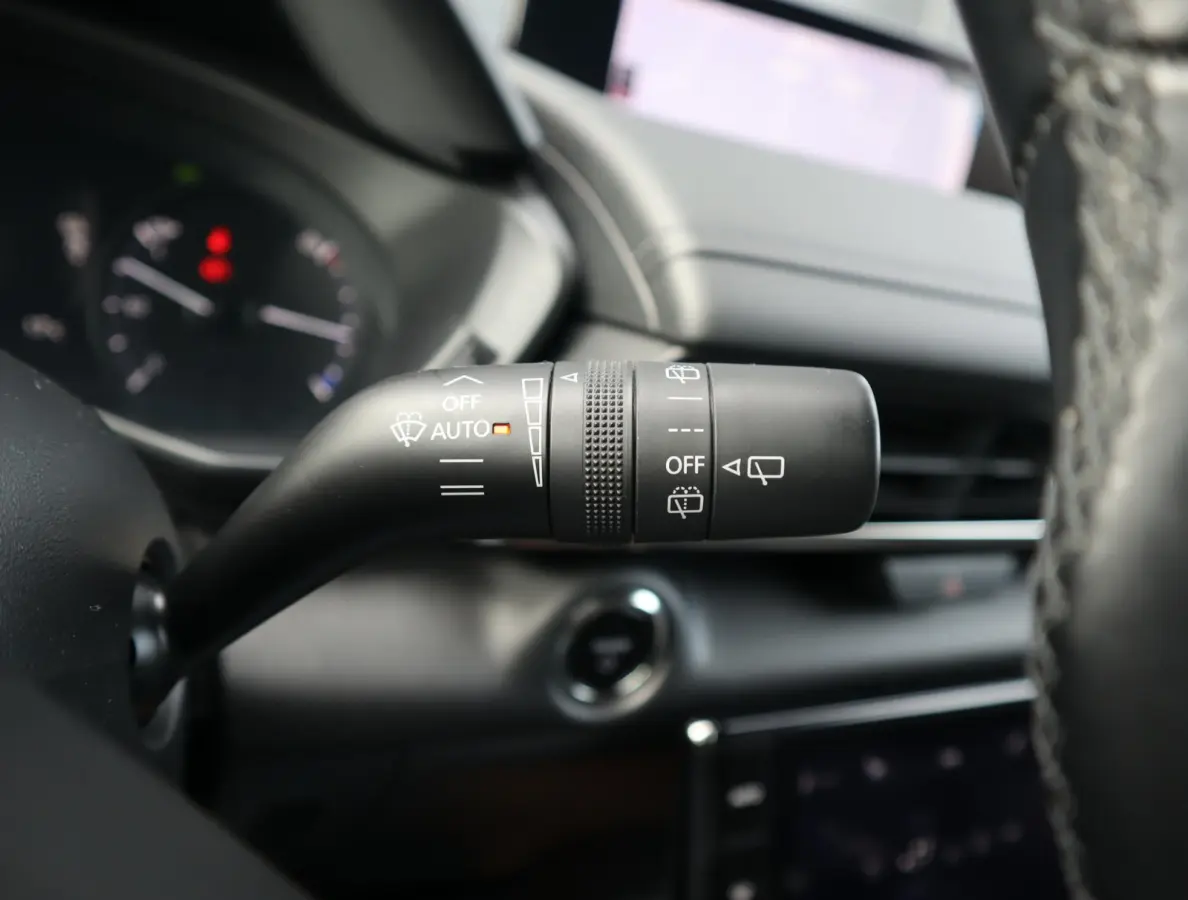 e-SkyActiv 145 First Edition 36 kWh | SOH 94% | Voorstoelen verwarmd | HUD | Camera | Memory Seats