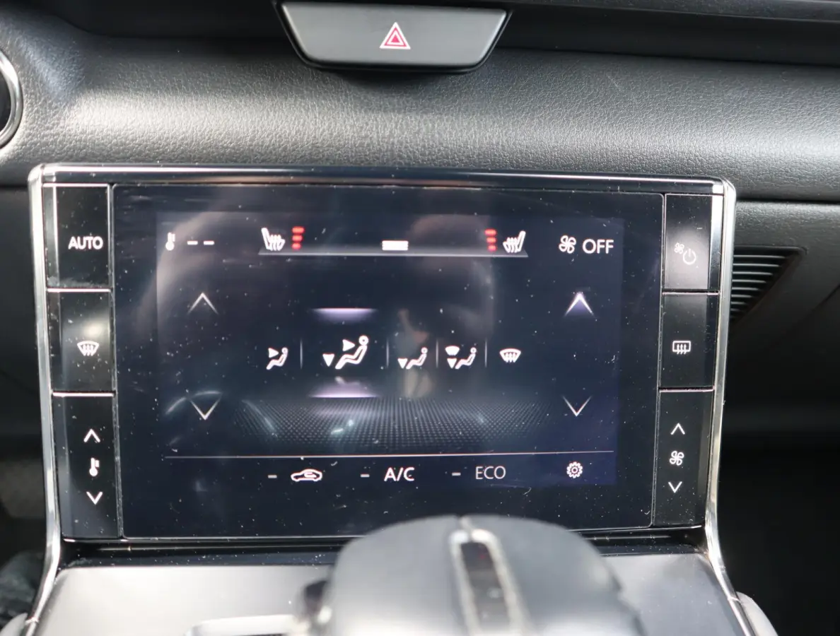 e-SkyActiv 145 First Edition 36 kWh | SOH 94% | Voorstoelen verwarmd | HUD | Camera | Memory Seats