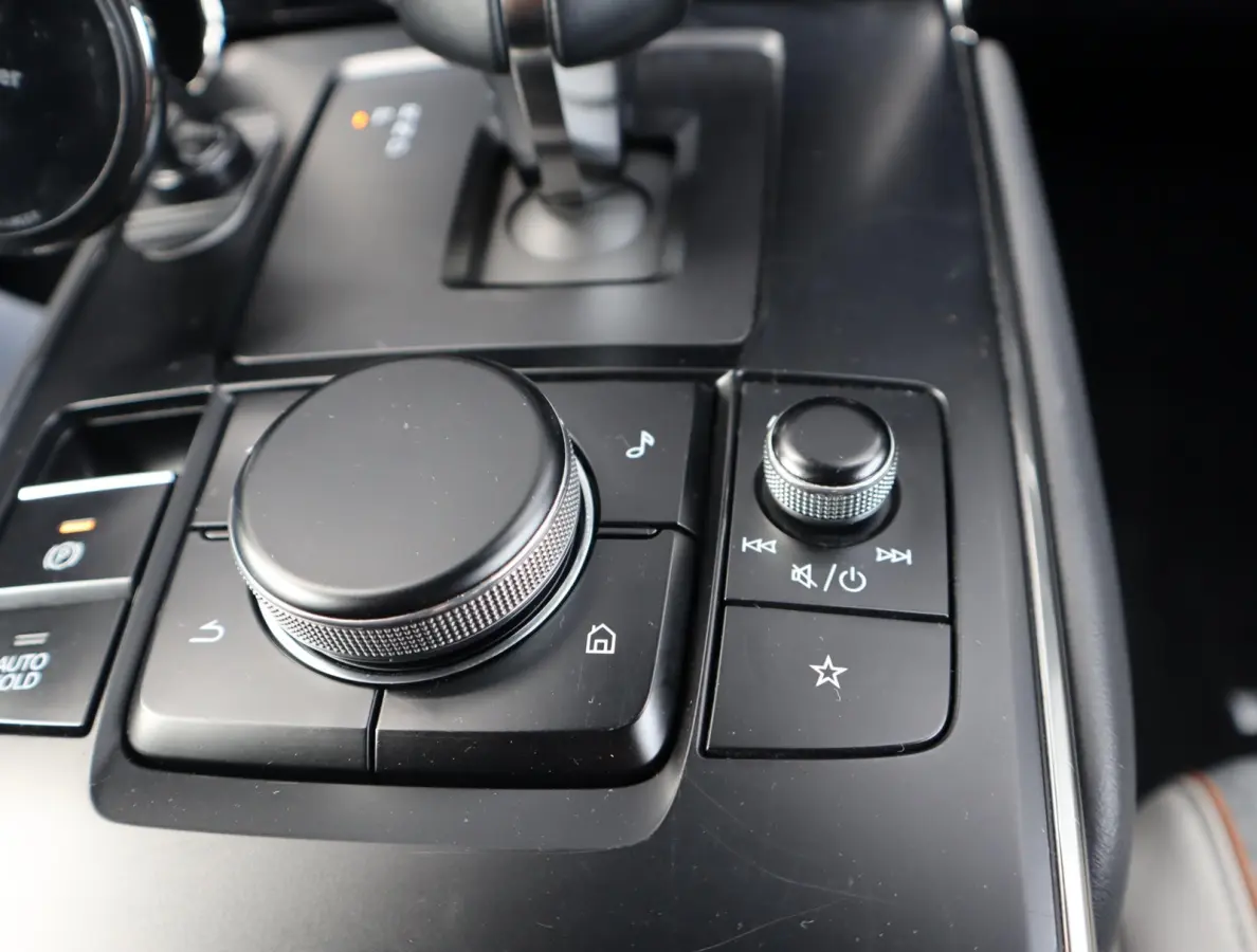 e-SkyActiv 145 First Edition 36 kWh | SOH 94% | Voorstoelen verwarmd | HUD | Camera | Memory Seats