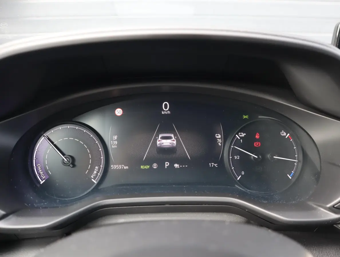 e-SkyActiv 145 First Edition 36 kWh | SOH 94% | Voorstoelen verwarmd | HUD | Camera | Memory Seats