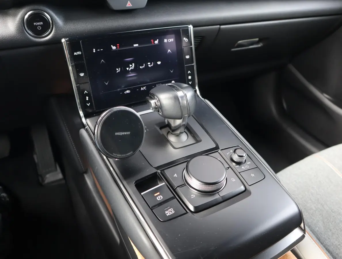 e-SkyActiv 145 First Edition 36 kWh | SOH 94% | Voorstoelen verwarmd | HUD | Camera | Memory Seats
