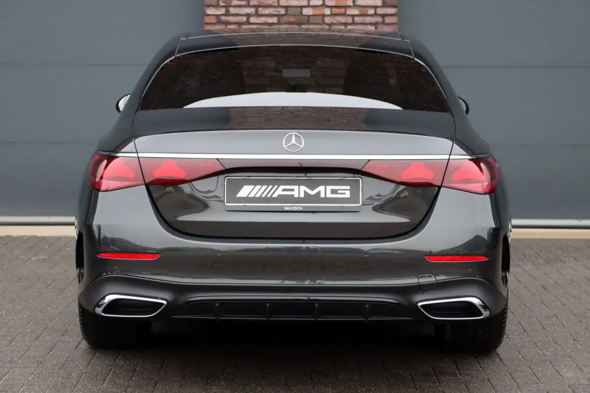 220 d AMG Line | Hyperscreen | Distronic | Memory | Surround Camera | Keyless Go | Verwarmd Stuurwiel | Digital Light | Nightpakket | Dodehoekassistent |