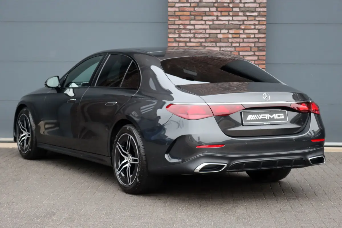 220 d AMG Line | Hyperscreen | Distronic | Memory | Surround Camera | Keyless Go | Verwarmd Stuurwiel | Digital Light | Nightpakket | Dodehoekassistent |