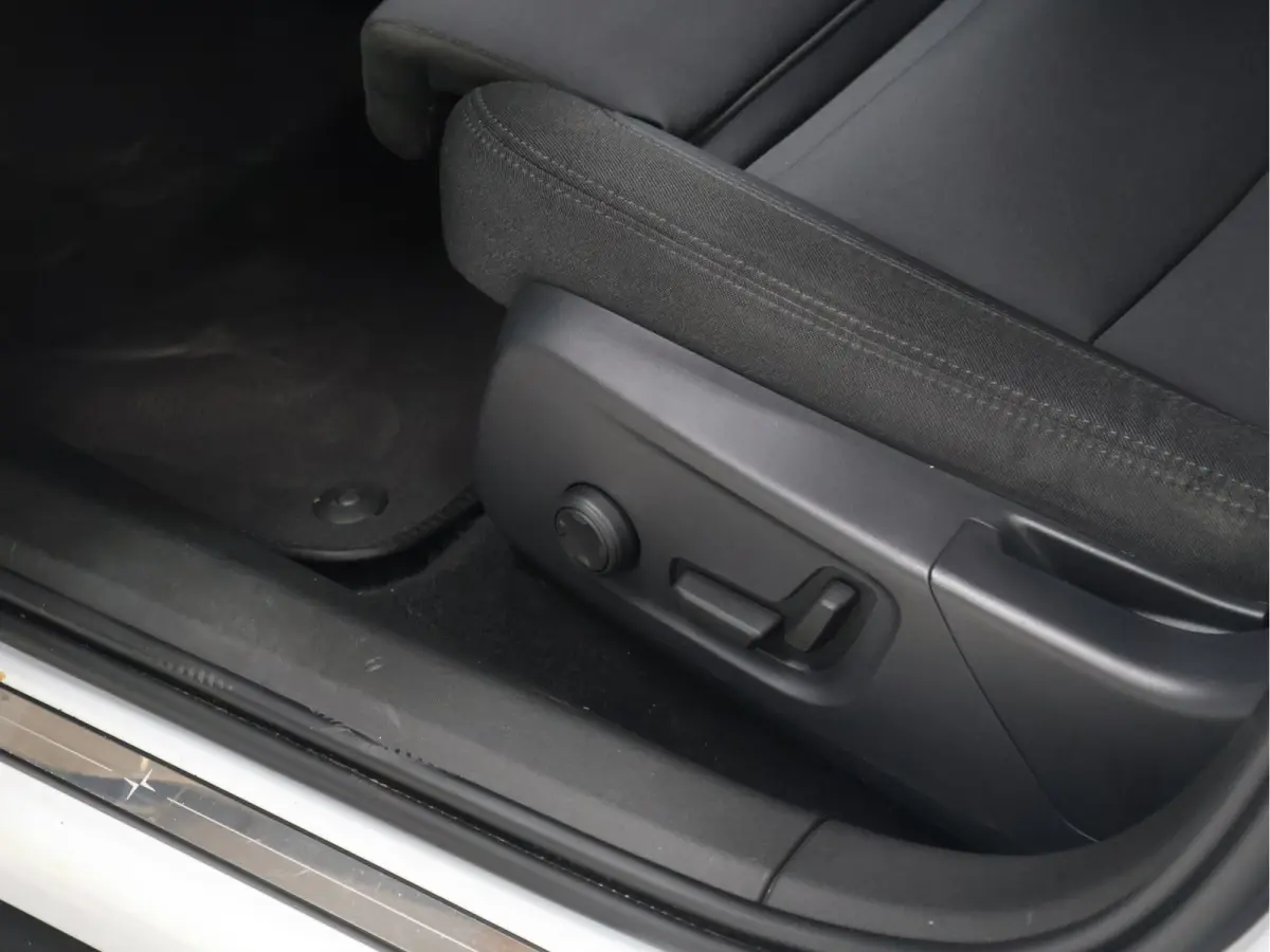 Long Range Single Motor 78 kWh [TREKHAAK UITKLAPBAAR, APPLE CARPLAY, ANDROID, HARMAN/KARDON, MEMORY SEATS, PANORAMADAK, STUURVERWARMING, STOELVERWARMING V+A, DRAADLOZE LADER, 360 CAMERA, ADA