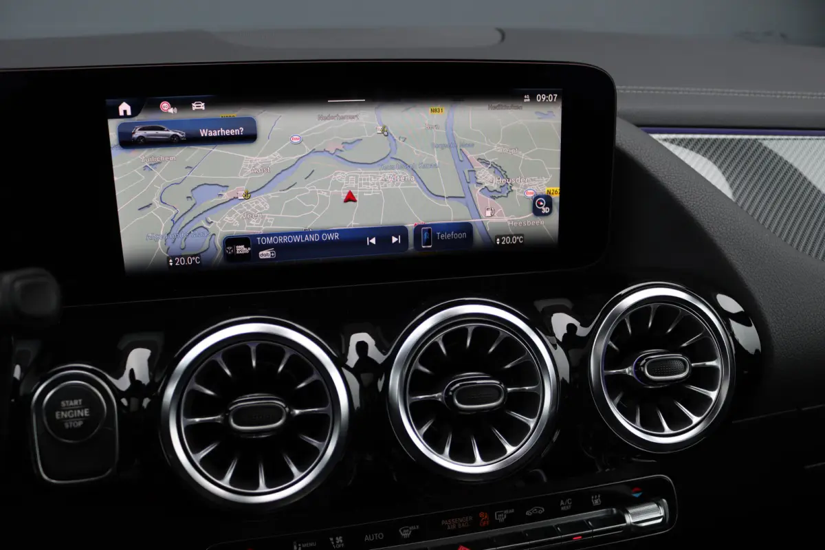 250 e AMG Line | Panoramadak | Memory | Distronic | AMG Exclusief-pakket | Trekhaak | Surround Camera | Leder | Dodehoekassistent | Mutlibeam LED |