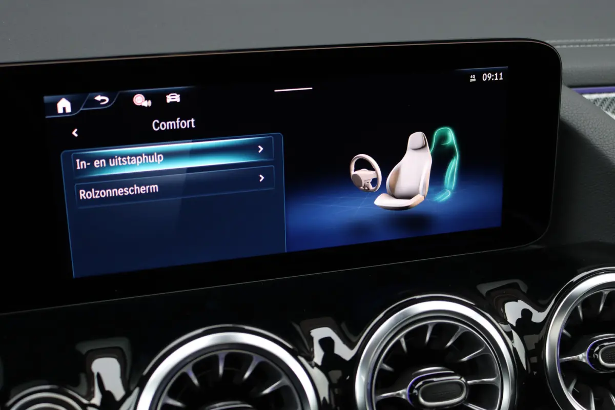 250 e AMG Line | Panoramadak | Memory | Distronic | AMG Exclusief-pakket | Trekhaak | Surround Camera | Leder | Dodehoekassistent | Mutlibeam LED |