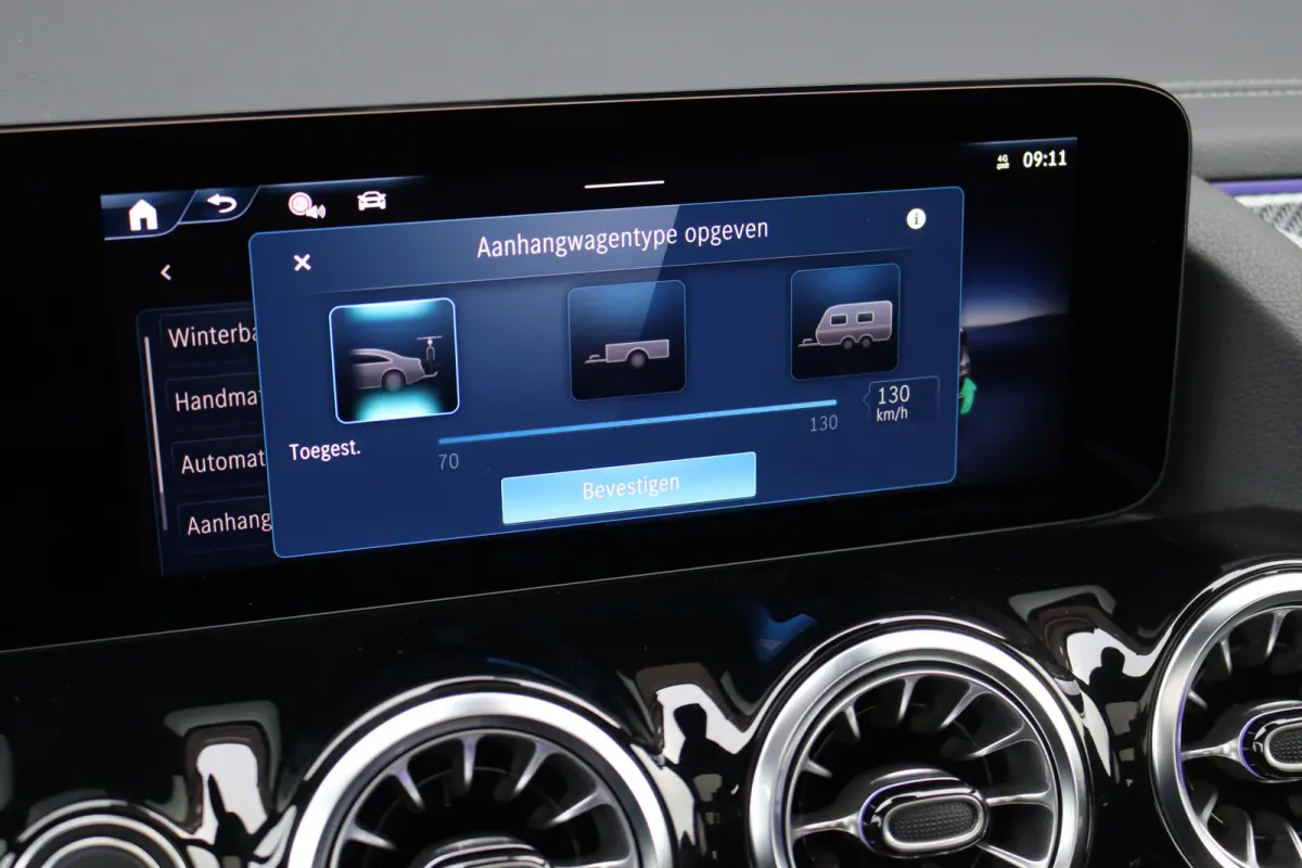 250 e AMG Line | Panoramadak | Memory | Distronic | AMG Exclusief-pakket | Trekhaak | Surround Camera | Leder | Dodehoekassistent | Mutlibeam LED |