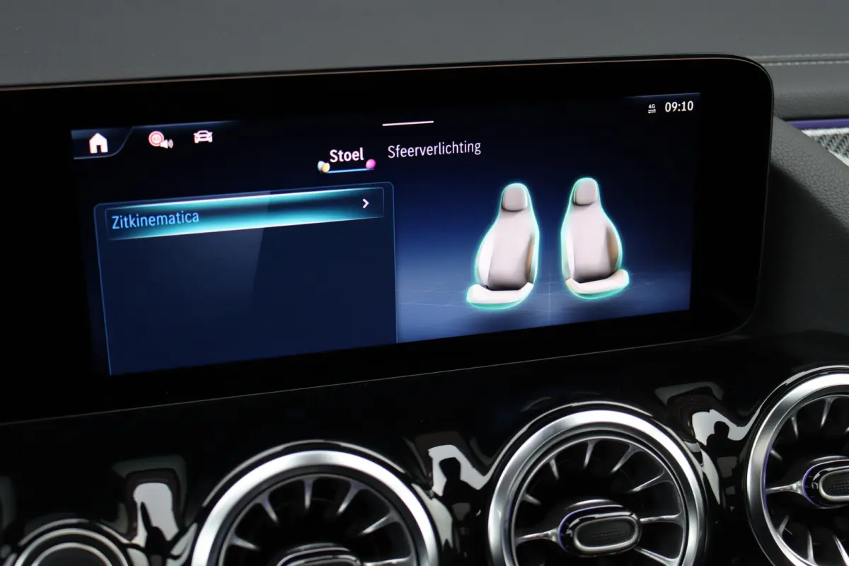 250 e AMG Line | Panoramadak | Memory | Distronic | AMG Exclusief-pakket | Trekhaak | Surround Camera | Leder | Dodehoekassistent | Mutlibeam LED |
