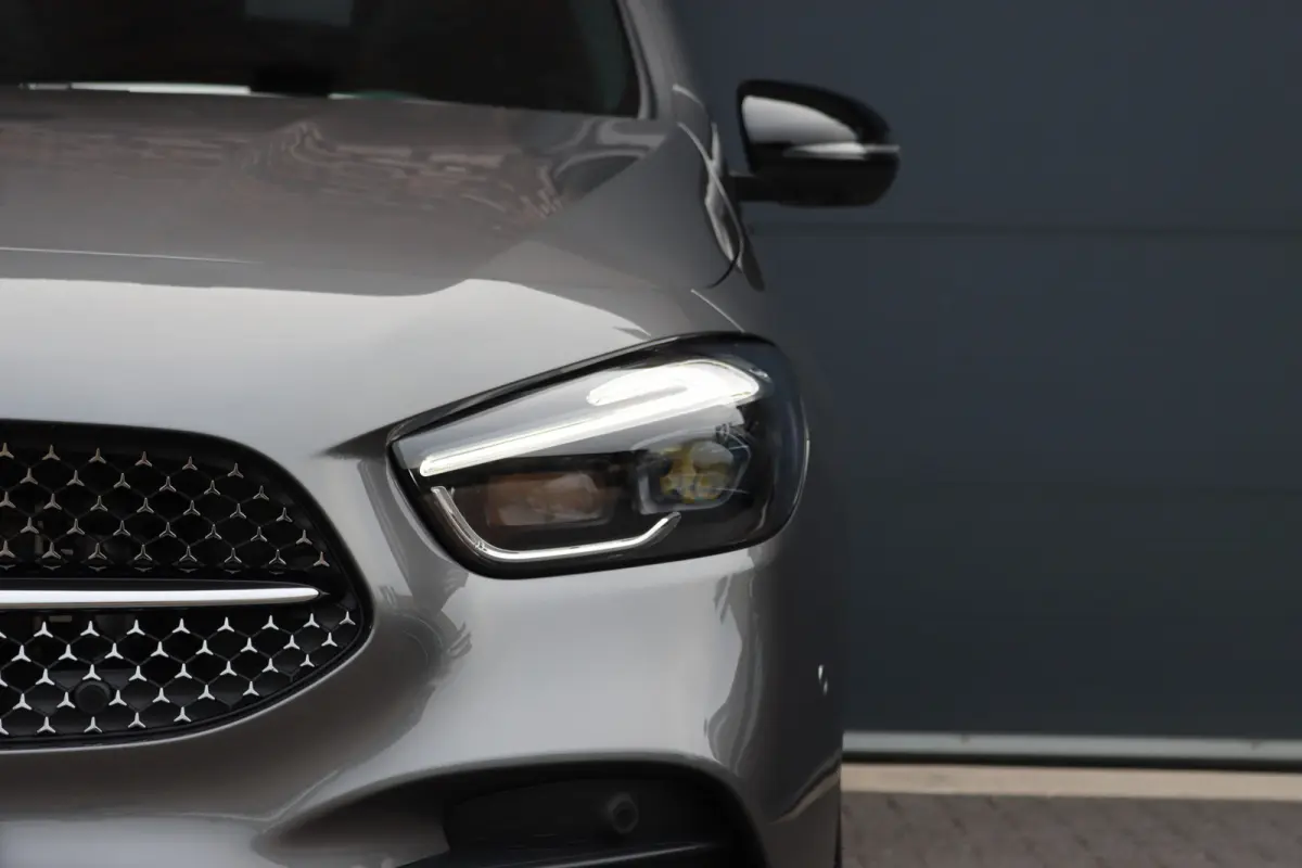 250 e AMG Line | Panoramadak | Memory | Distronic | AMG Exclusief-pakket | Trekhaak | Surround Camera | Leder | Dodehoekassistent | Mutlibeam LED |