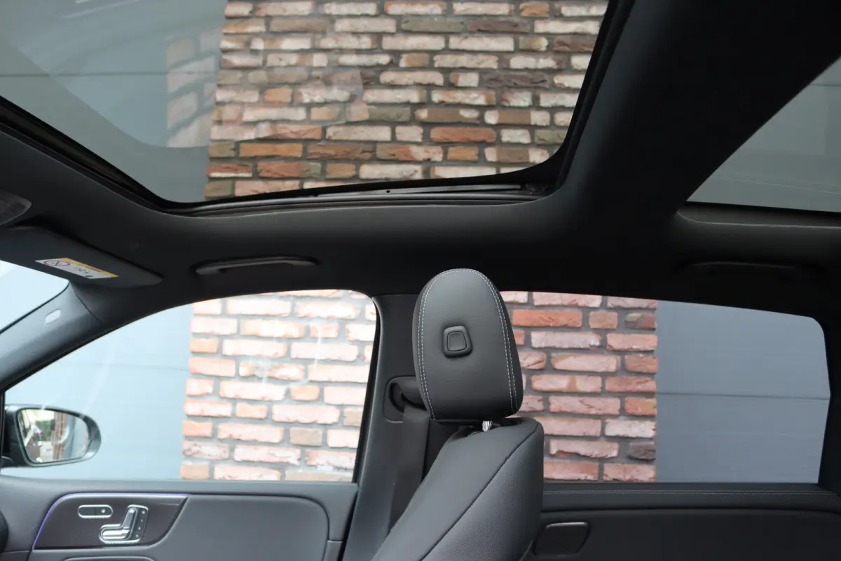 250 e AMG Line | Panoramadak | Memory | Distronic | AMG Exclusief-pakket | Trekhaak | Surround Camera | Leder | Dodehoekassistent | Mutlibeam LED |