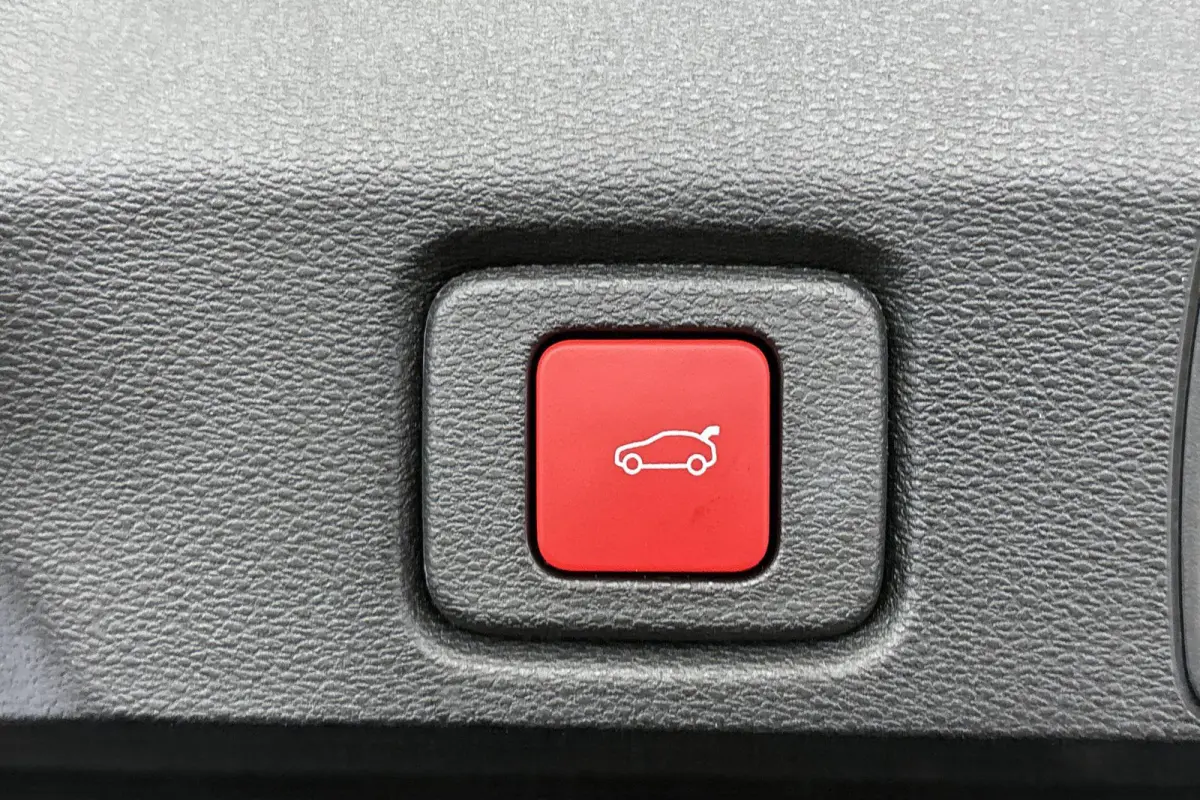 1.2 e-Hybrid Summit / 360 Camera / Schuifdak / 2+6 Jaar Garantie