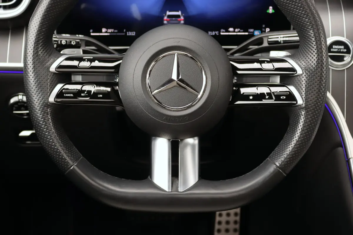 400e 4MATIC AMG Line | Panoramadak | Trekhaak | Memory | Burmester | Surround Camera | Keyless Go | Digital Light | Verwarmd Stuurwiel | HUD |