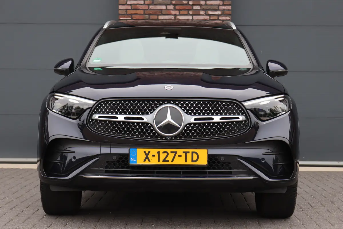400e 4MATIC AMG Line | Panoramadak | Trekhaak | Memory | Burmester | Surround Camera | Keyless Go | Digital Light | Verwarmd Stuurwiel | HUD |