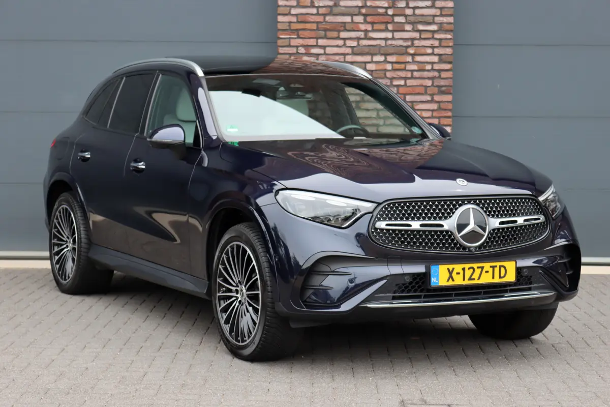 400e 4MATIC AMG Line | Panoramadak | Trekhaak | Memory | Burmester | Surround Camera | Keyless Go | Digital Light | Verwarmd Stuurwiel | HUD |