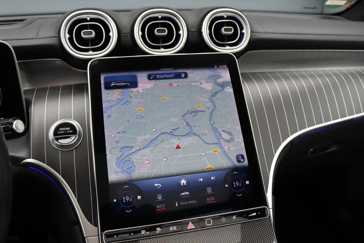 400e 4MATIC AMG Line | Panoramadak | Trekhaak | Memory | Burmester | Surround Camera | Keyless Go | Digital Light | Verwarmd Stuurwiel | HUD |