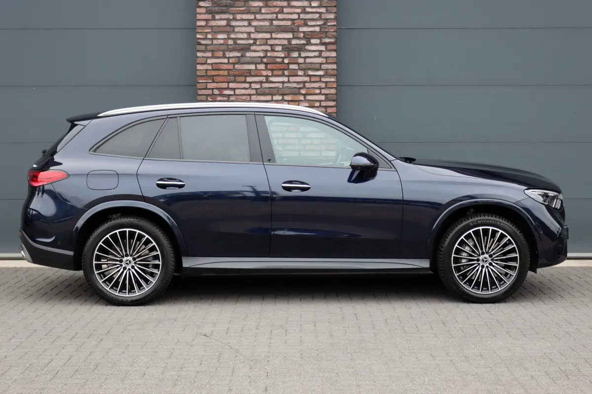 400e 4MATIC AMG Line | Panoramadak | Trekhaak | Memory | Burmester | Surround Camera | Keyless Go | Digital Light | Verwarmd Stuurwiel | HUD |