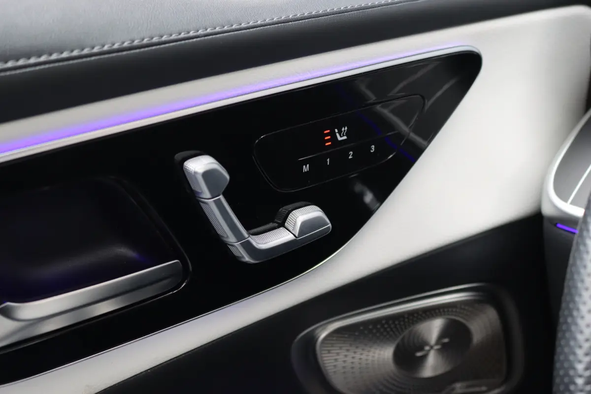400e 4MATIC AMG Line | Panoramadak | Trekhaak | Memory | Burmester | Surround Camera | Keyless Go | Digital Light | Verwarmd Stuurwiel | HUD |