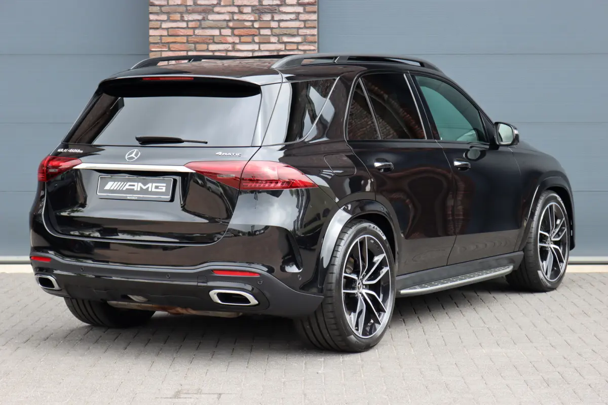 400 e 4MATIC AMG Line | Luchtvering | Distronic | Burmester | Verwarmd Stuurwiel | Panoramadak | Trekhaak | Stoelverwarming V+A | Augmented Reality | Surround Camera |