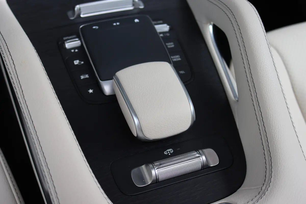 400 e 4MATIC AMG Line | Luchtvering | Distronic | Burmester | Verwarmd Stuurwiel | Panoramadak | Trekhaak | Stoelverwarming V+A | Augmented Reality | Surround Camera |