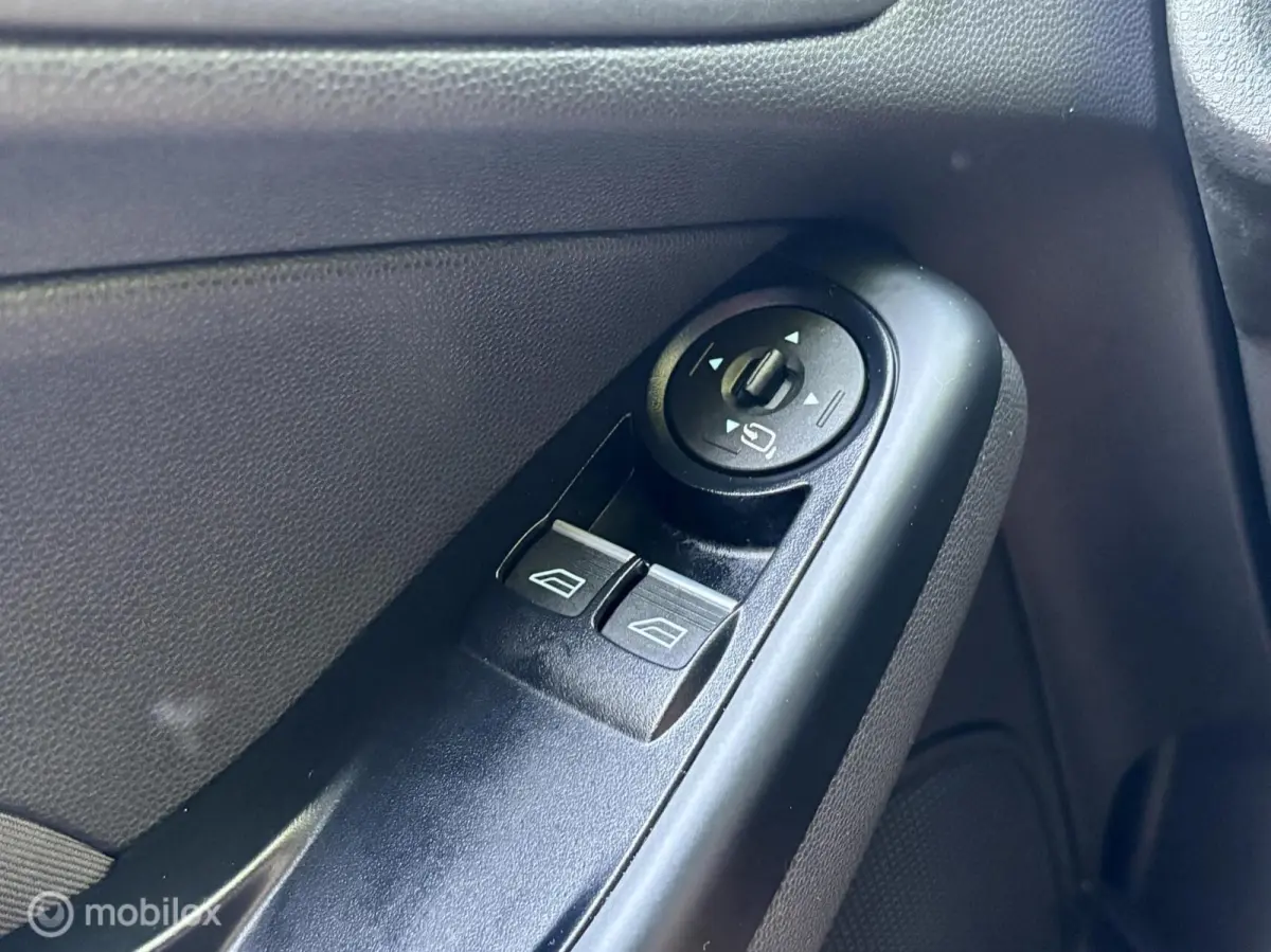 1.6 ST. CAMERA, NAVI, HALF LEDER