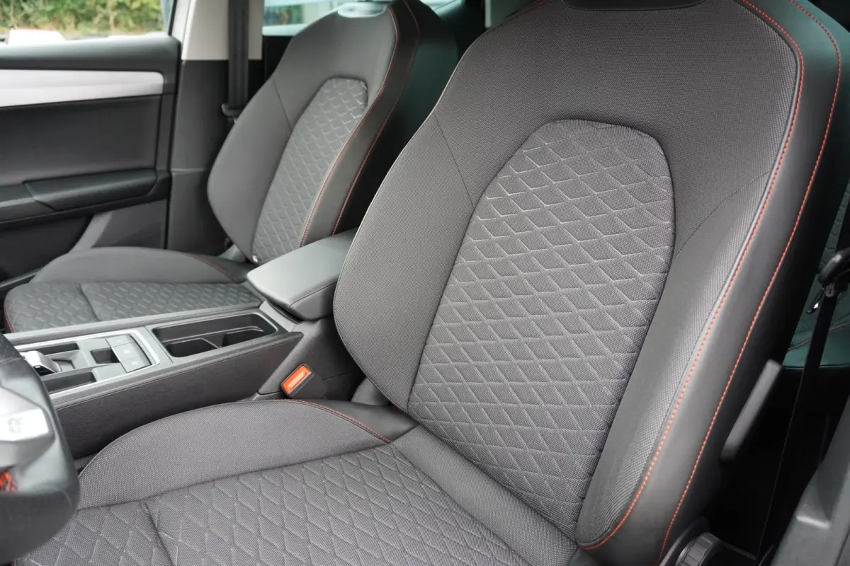 1.4 TSI eHybrid 204pk PHEV FR Business Intense | Stuur/Stoelverwarming | PDC Achter | Navigatie