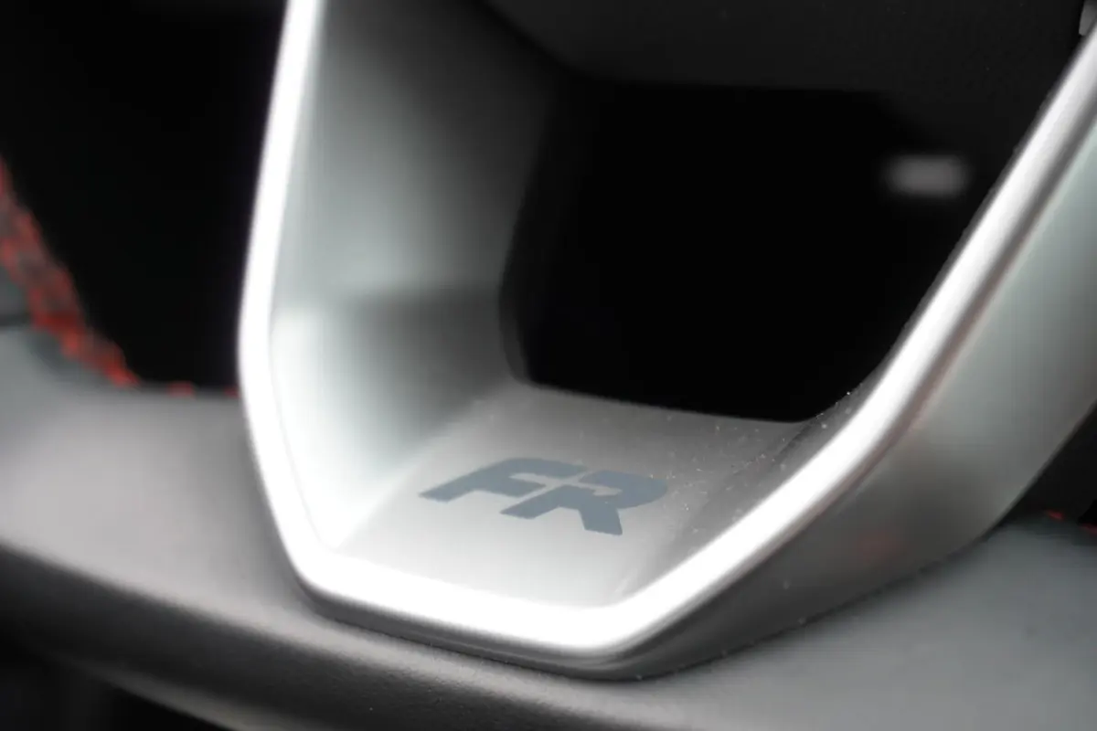 1.4 TSI eHybrid 204pk PHEV FR Business Intense | Stuur/Stoelverwarming | PDC Achter | Navigatie
