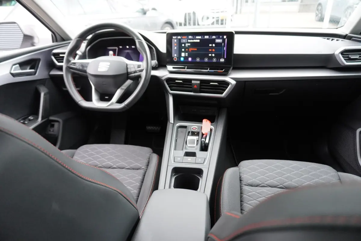 1.4 TSI eHybrid 204pk PHEV FR Business Intense | Stuur/Stoelverwarming | PDC Achter | Navigatie