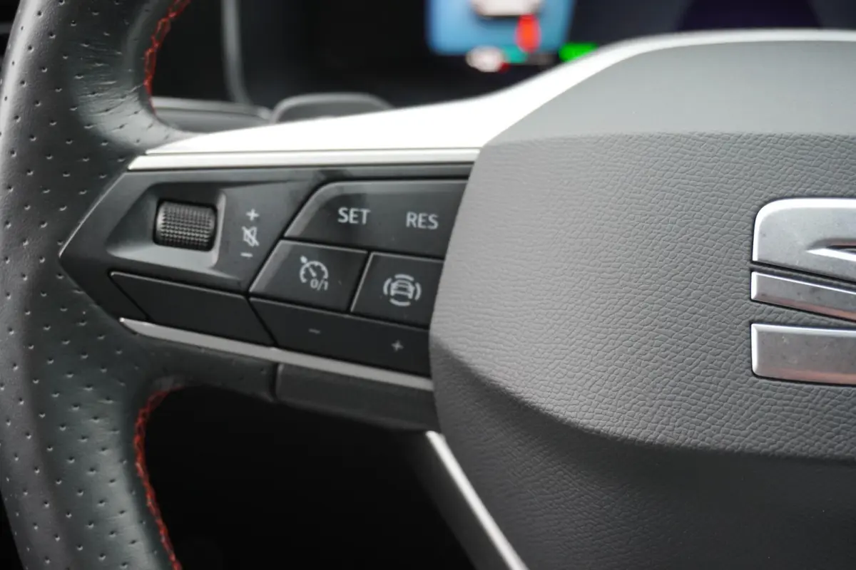 1.4 TSI eHybrid 204pk PHEV FR Business Intense | Stuur/Stoelverwarming | PDC Achter | Navigatie