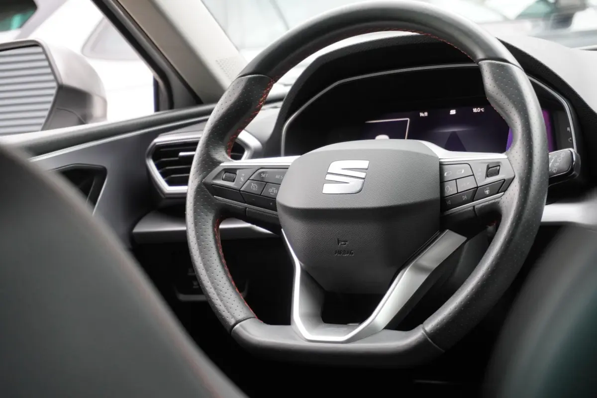 1.4 TSI eHybrid 204pk PHEV FR Business Intense | Stuur/Stoelverwarming | PDC Achter | Navigatie