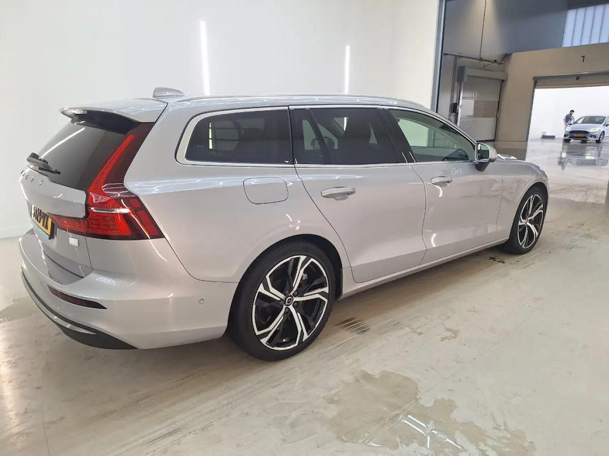 2.0 T6 Plug-in hybrid AWD Ultimate Bright BOMVOL | PANO | TREKH. | 360° | MASSAGE