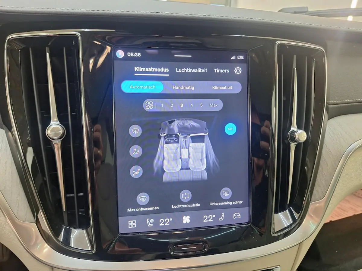 2.0 T6 Plug-in hybrid AWD Ultimate Bright BOMVOL | PANO | TREKH. | 360° | MASSAGE