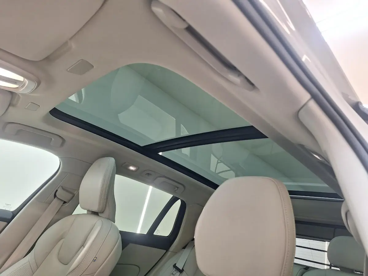 2.0 T6 Plug-in hybrid AWD Ultimate Bright BOMVOL | PANO | TREKH. | 360° | MASSAGE