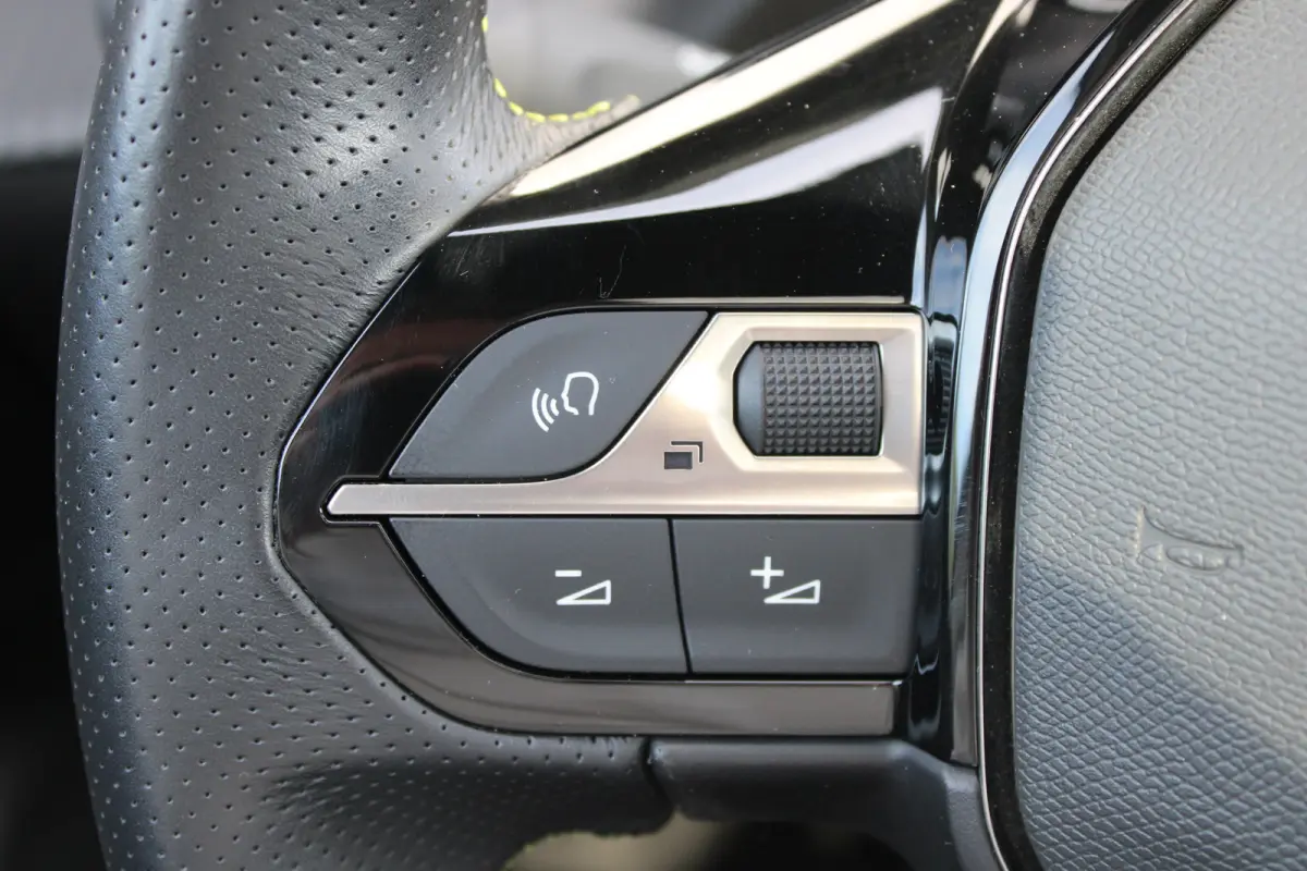 EV GT Pack 50 kWh | Fase 3 laden | SOH 97,50% | Panorama/schuifdak | Lederen bekleding | Stoelverwarming | NL auto |