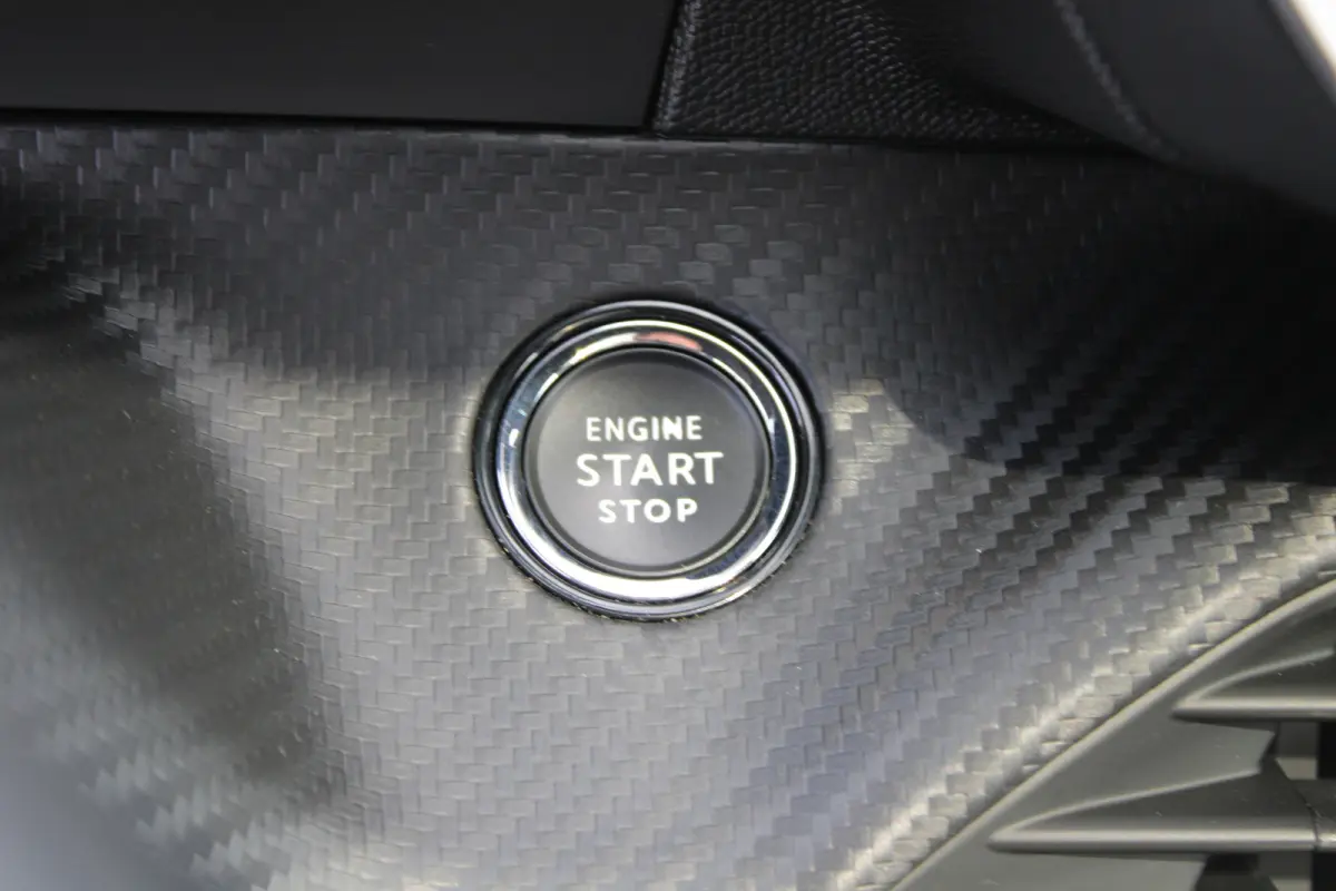 EV GT Pack 50 kWh | Fase 3 laden | SOH 97,50% | Panorama/schuifdak | Lederen bekleding | Stoelverwarming | NL auto |