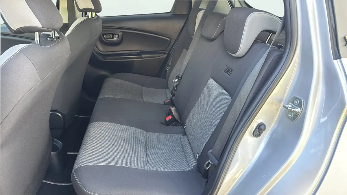 1.5 Hybrid Y20 EXCLUSIVE EDITION GARANTIE TOT 2030 KEYLESS NAVIGATIE LM VELGEN CAMERA CRUISE CONTROL