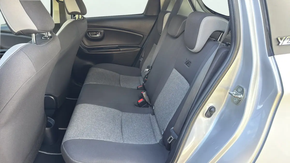1.5 Hybrid Y20 EXCLUSIVE EDITION GARANTIE TOT 2030 KEYLESS NAVIGATIE LM VELGEN CAMERA CRUISE CONTROL
