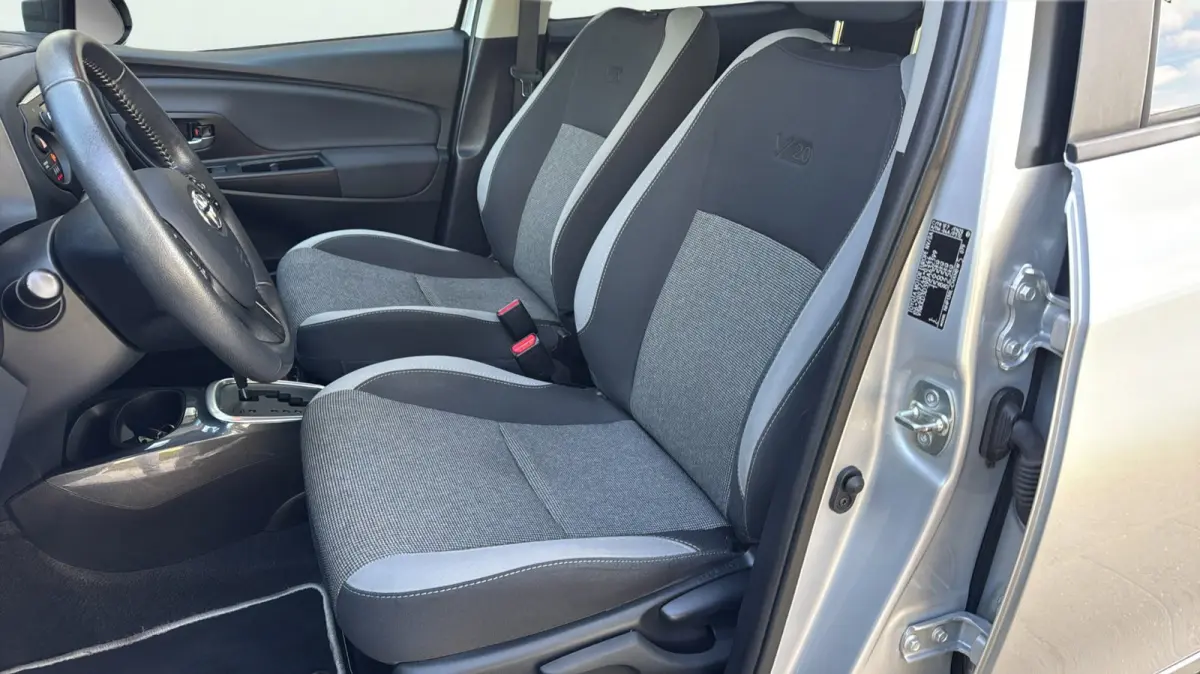 1.5 Hybrid Y20 EXCLUSIVE EDITION GARANTIE TOT 2030 KEYLESS NAVIGATIE LM VELGEN CAMERA CRUISE CONTROL