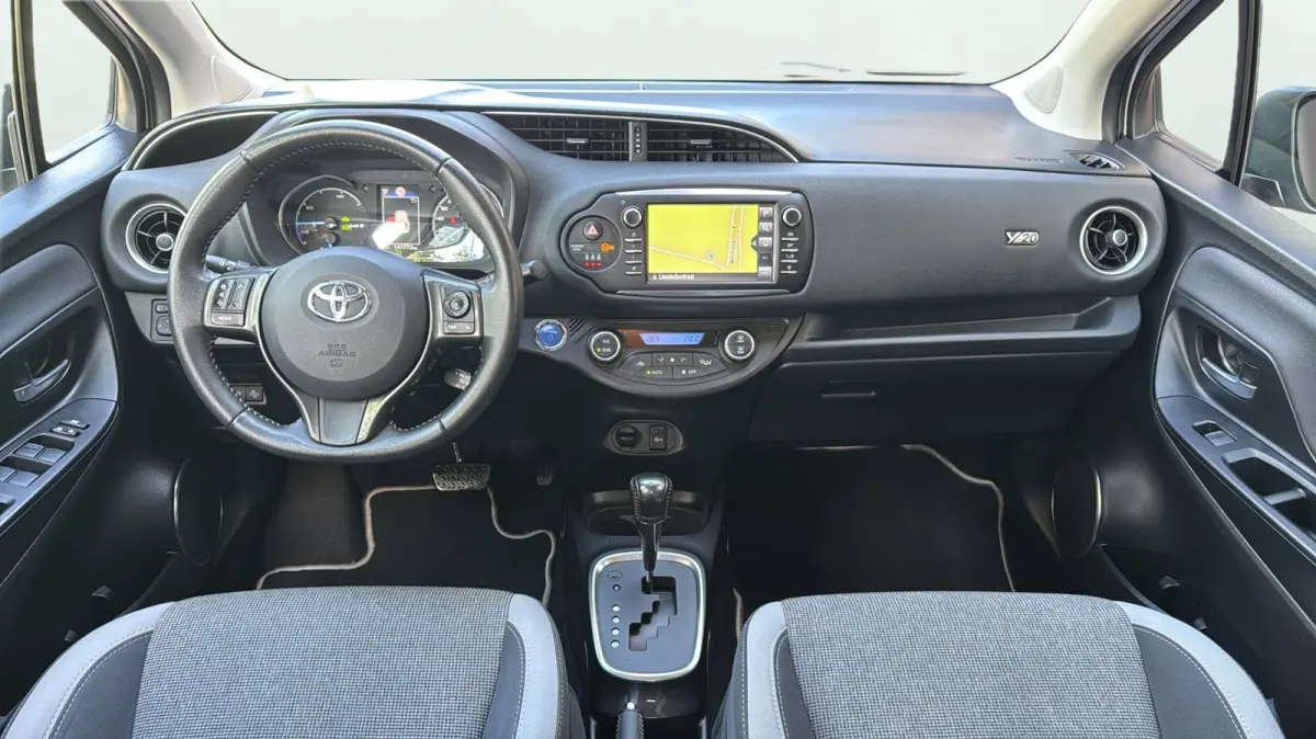 1.5 Hybrid Y20 EXCLUSIVE EDITION GARANTIE TOT 2030 KEYLESS NAVIGATIE LM VELGEN CAMERA CRUISE CONTROL