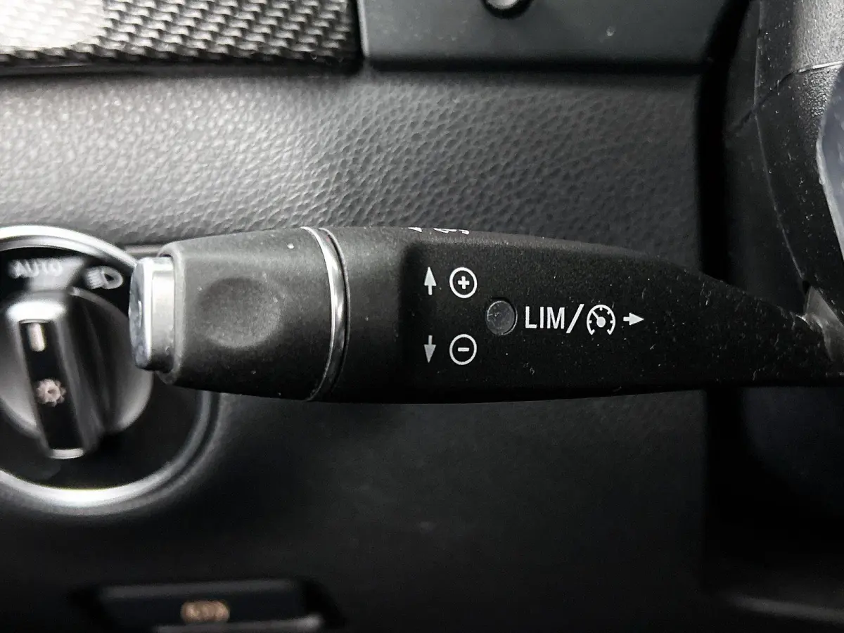 180 | Automaat | Panoramadak | Cruise Control | Lichtmetalen Velgen |